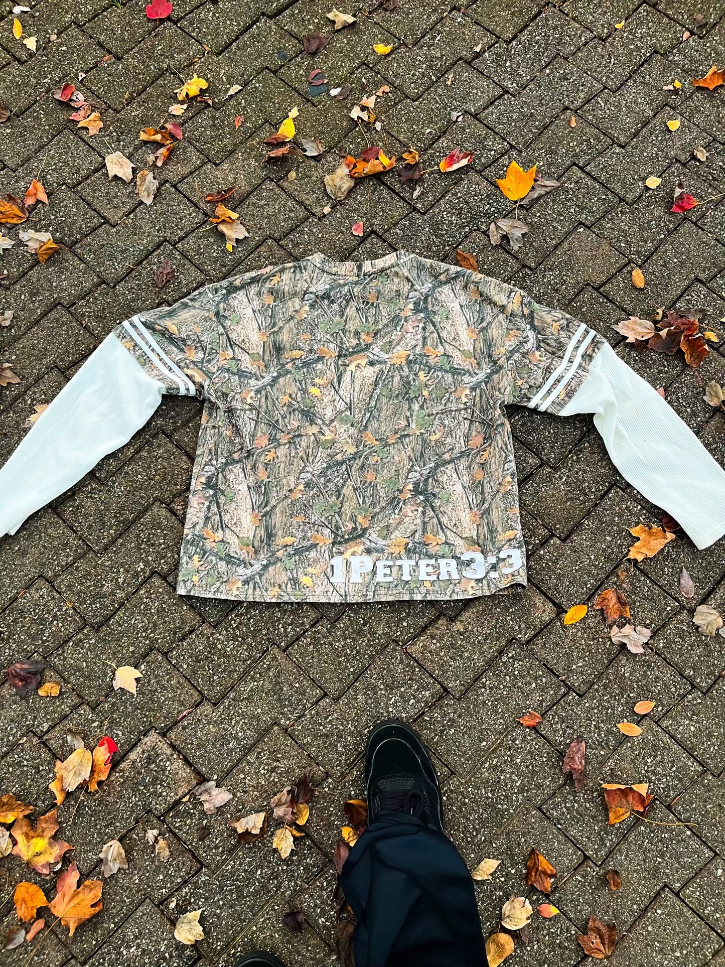 I GET FLY AND WORSHIP JESUS (CAMO)