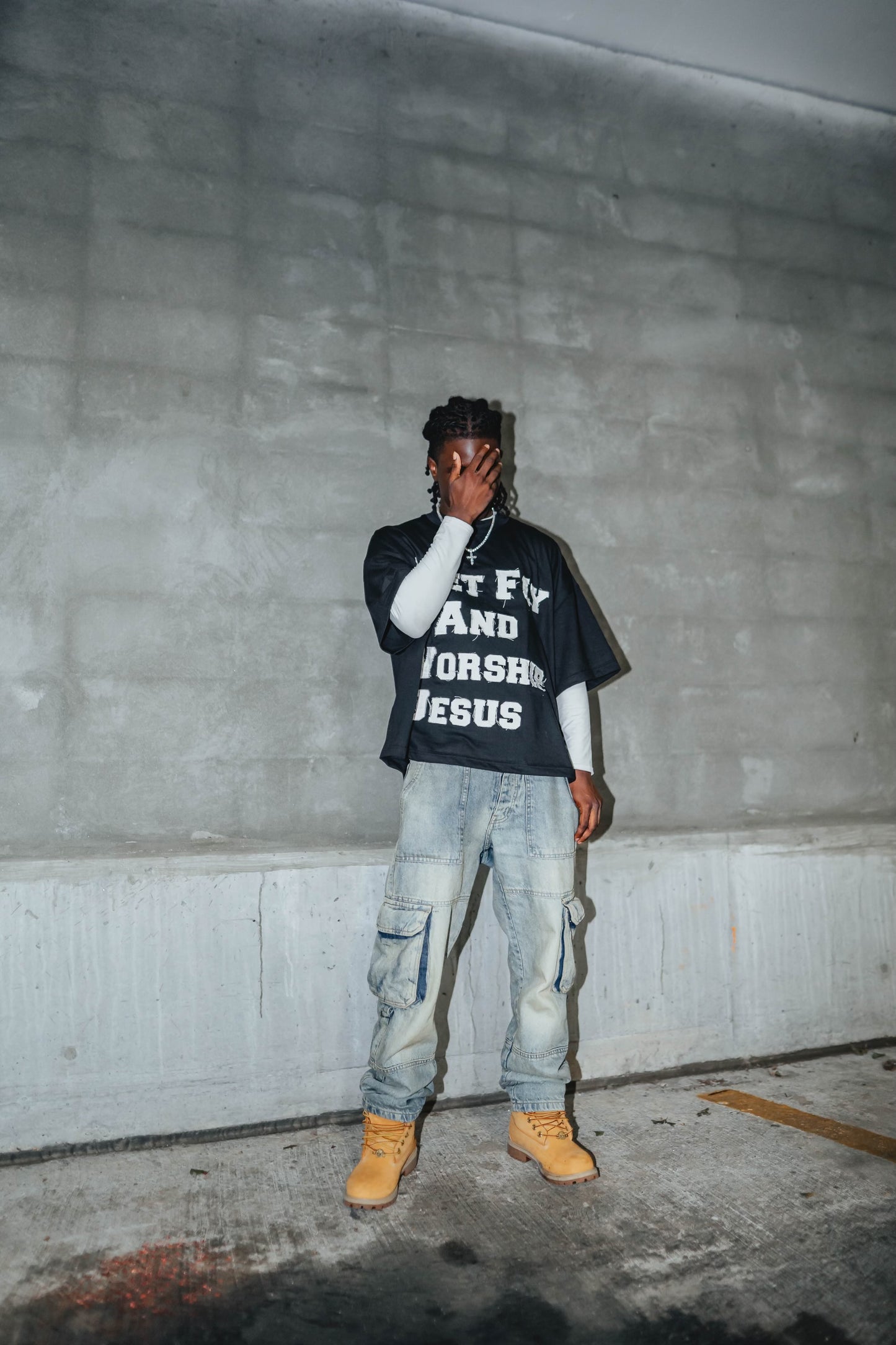 I GET FLY AND WORSHIP JESUS TEE (Black)